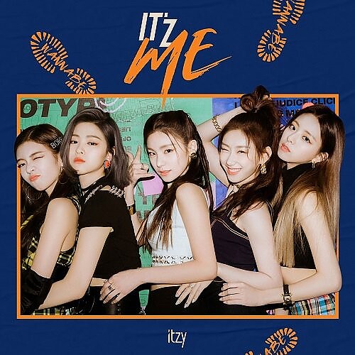 ITZY - The 1st Album [CRAZY IN LOVE] Special Edition (Limited Edition) -  Photobook Ver.