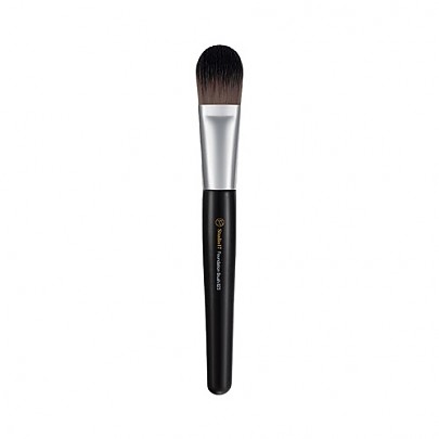 [Studio17] Foundation Brush 823